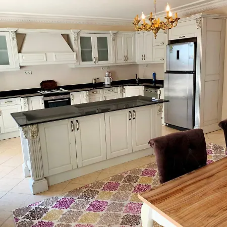 Zirve 2 Private Pools Apartman